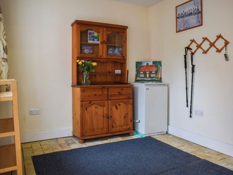 Interior | Wade Hall, North Cove