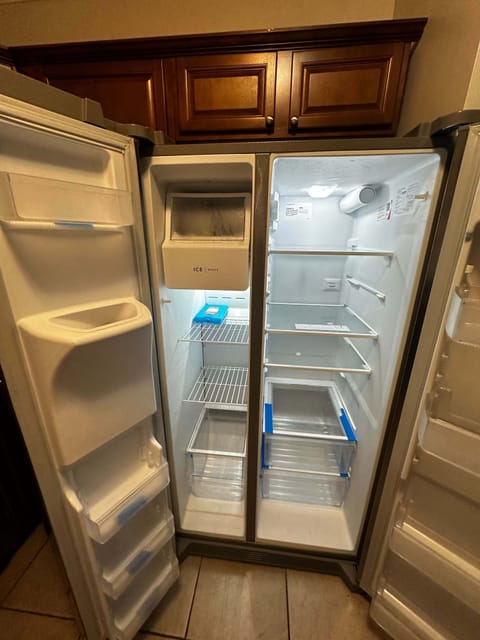 Recent photo taken by our cleaning team, ensuring you see the home how it truly is.