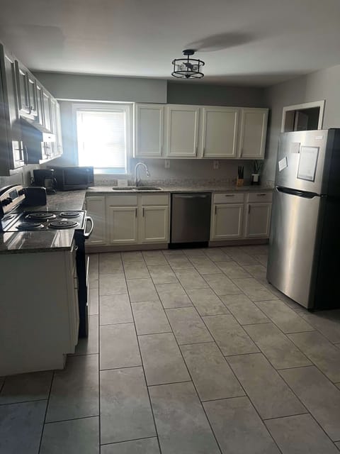 Recent photo taken by our cleaning team, ensuring you see the home how it truly is