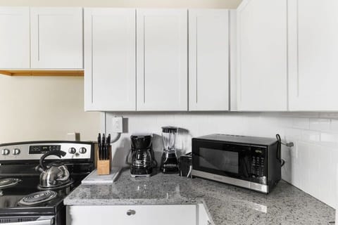 Kitchen appliances and tools