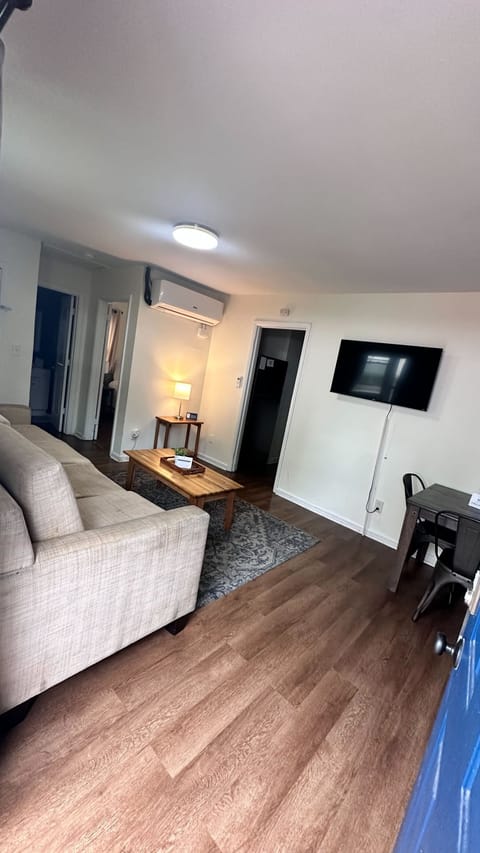 Recent photo taken by our cleaning team, ensuring you see the home how it truly is.