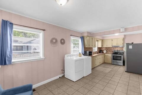 Kitchen and Laundry area