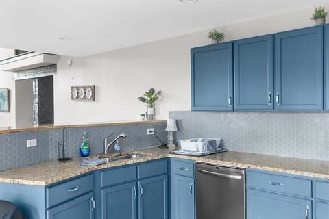 Fully-equipped kitchen