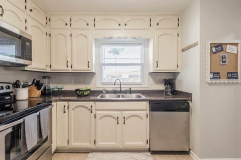 Fully-equipped kitchen