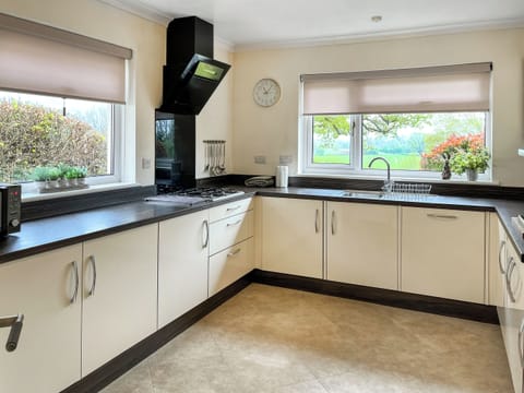 Kitchen | Autumn Leaves, Keswick