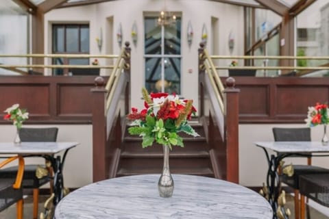 Entrance Conservatory