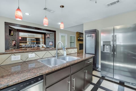 The kitchen overlooks the living space