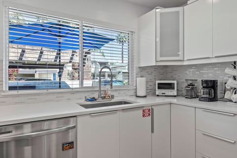 K0265 - Kitchen Window