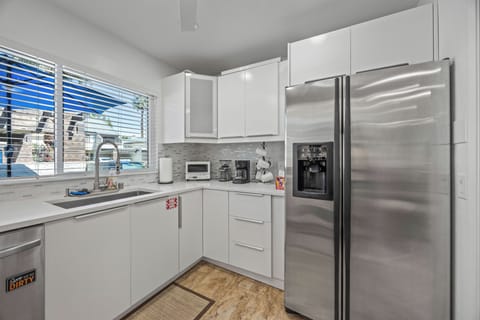 K0265 - Kitchen Area