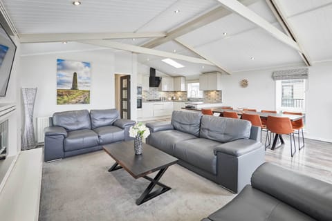 The Riverside Lodge, Great Ayton - Host & Stay