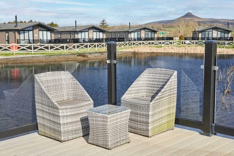 Transporter Lodge, Great Ayton - Host & Stay