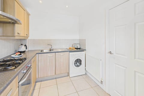 Clearwell Gardens, Cheltenham - Host & Stay