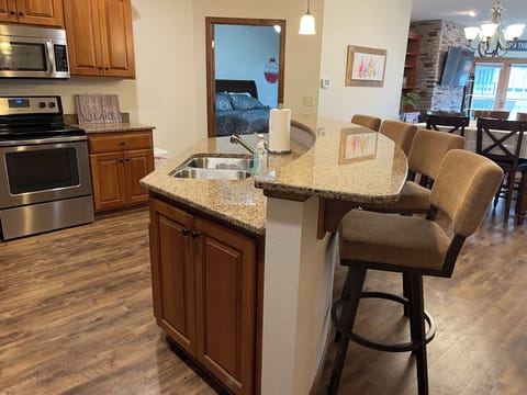 Open concept kitchen/dining area