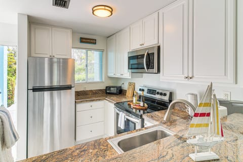 Kitchen | Keurig Coffee Maker | Toaster Oven | Cooking Basics