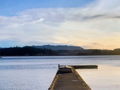 Private dock for beautiful sunrises & sunsets—children must be supervised always