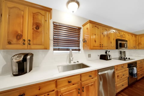 Modern vibes and space to create every meal with ease. #KitchenInspo