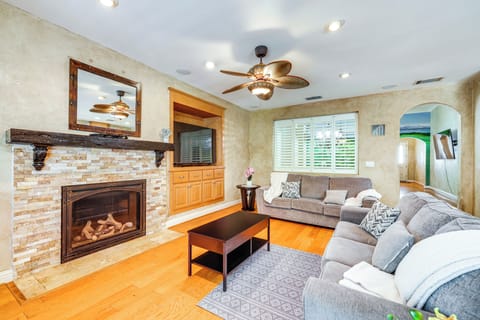 Modesto Vacation Rental | 3BR | 3BA | 2,373 Sq Ft | 1 Step Required