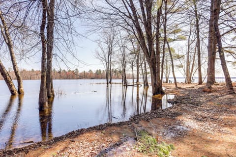 Mayfield Vacation Rental | 2BR | 1BA | 12 Steps Required | 962 Sq Ft