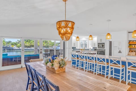 Easy dining for 20 people