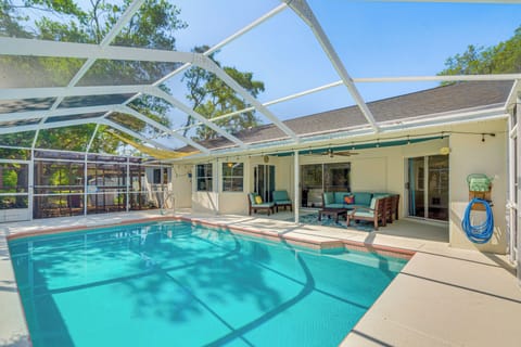 Spring Hill Vacation Rental | 3BR | 3BA | 1 Step Required | 1,836 Sq Ft