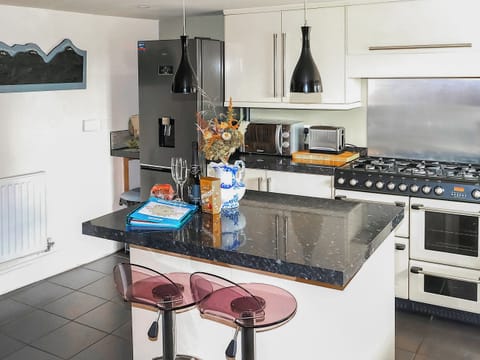 Kitchen | Rallt Cottage, Capel Coch