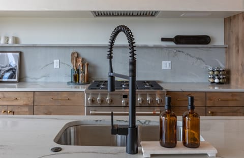 Lots of counter space to prepare meals and or snacks
