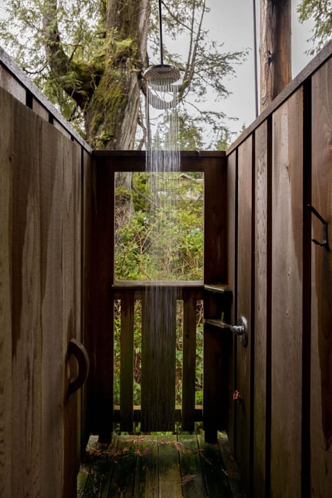You're surrounded by nature in our outdoor Cedar rainfall shower. 