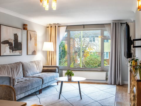 Living area | Everest House, Salisbury, near Dorset