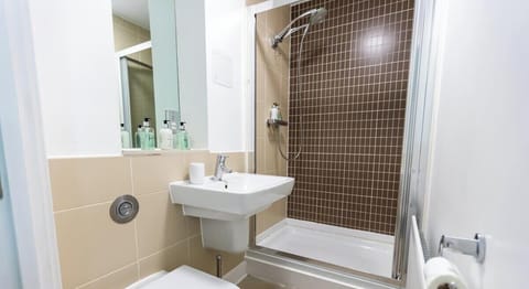 Bathroom at Valore Property Services Short Lets & Serviced Accommodation