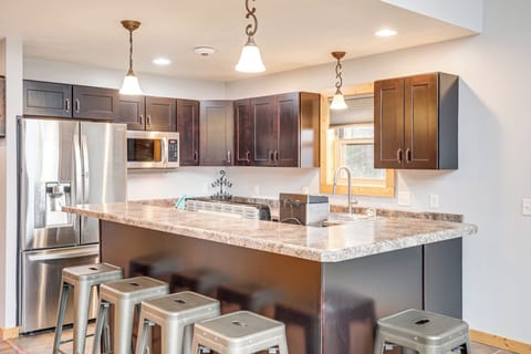 Kitchen | Cooking Basics | Coffee Maker | Toaster | Main Level