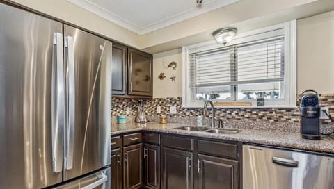 Kitchen Left Side Entry