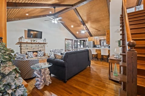 Large open living/kitchen area