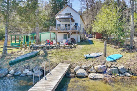 Tinmouth Vacation Rental | 3BR | 2.5BA | 1,800 Sq Ft | 4 Steps to Enter