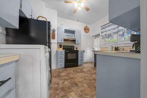 Fully stocked kitchen in your Ocala Florida vacation rental