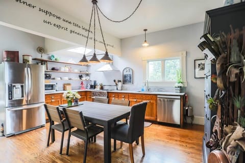 Kitchen with seating area