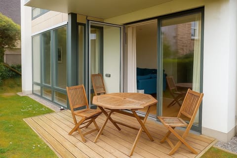 outdoor seating area