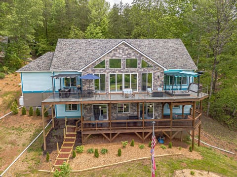 Stunning Rear View of House of Blues