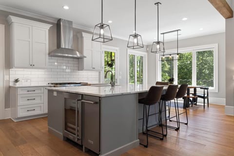 KITCHEN with large countertop for eating and entertaining
