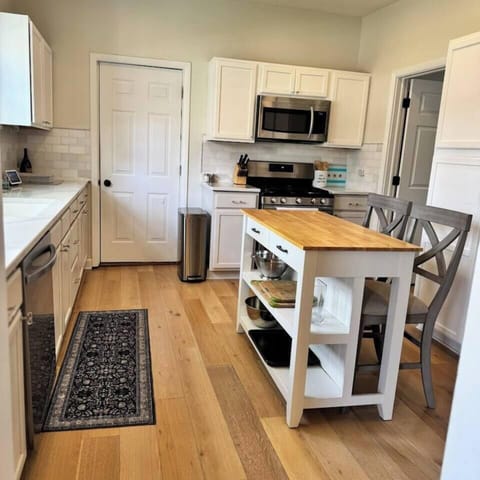 993feec9-87df-45cc-9d6b-2c1759d3e262