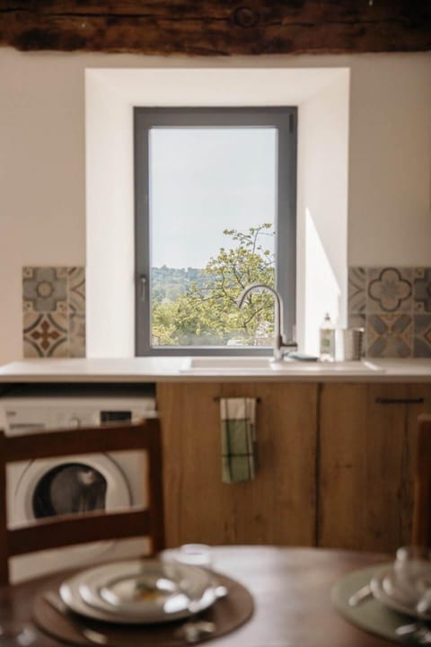 0024_0024MargotCarte_WEB