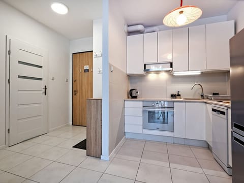 Kitchen with Dishwasher | Book Now with RENTUJEMY.COM