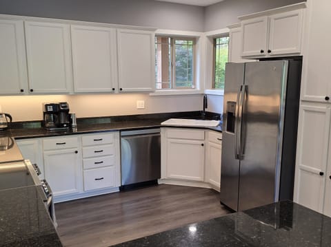 fully stocked kitchen; induction stovetop, k-cup or filter coffee maker