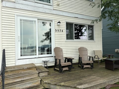 Rear porch, facing lake