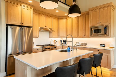 Fully Equipped Chef's Kitchen with Stainless Steel Viking Appliances