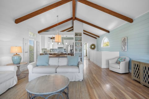 Spacious, airy, and designed for connection—welcome to your open-concept retreat.

