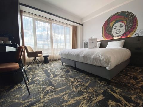 Unit with 1 King size Bed