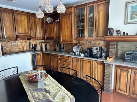 Autumn, Kitchen, Spring, Summer