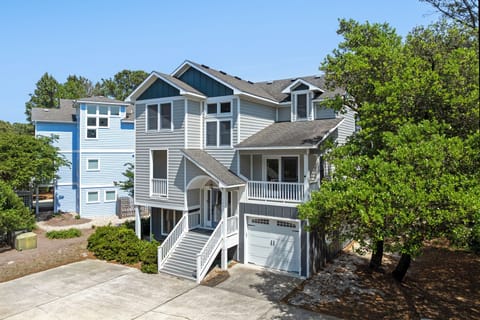 VOH20: Sea Glass Cottage | Front Exterior