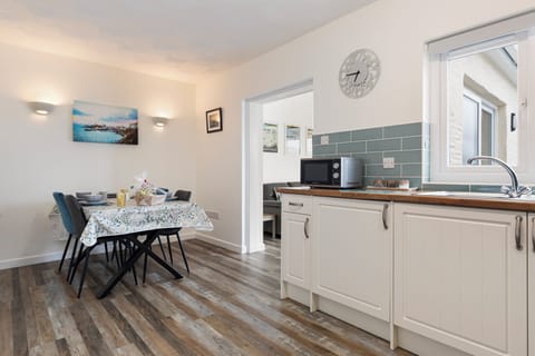 Peaceful, Dog Friendly Cottage