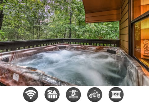 Hot Tub, Tub, Indoors, Architecture, Building